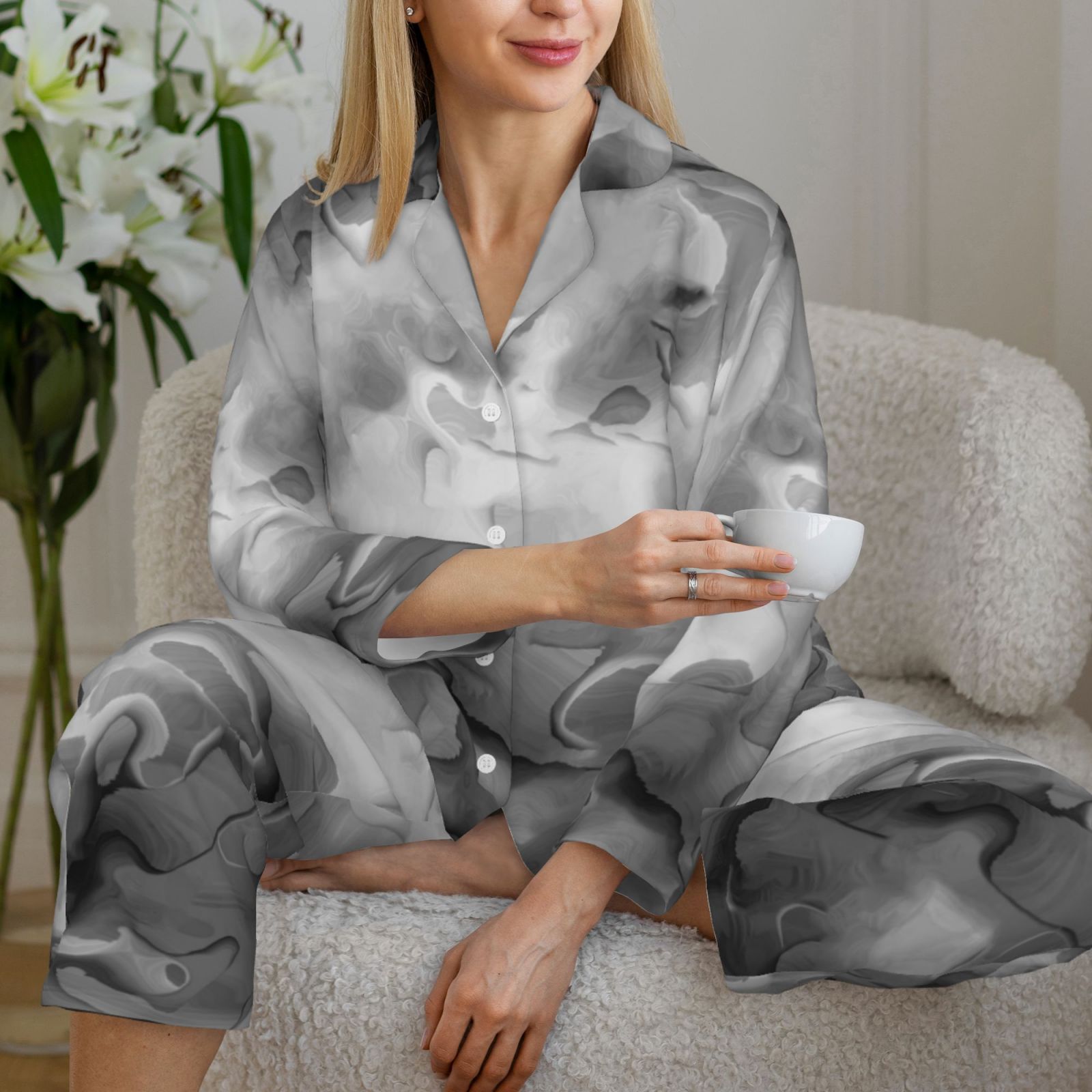 Women's Long-Sleeved Pajama Set