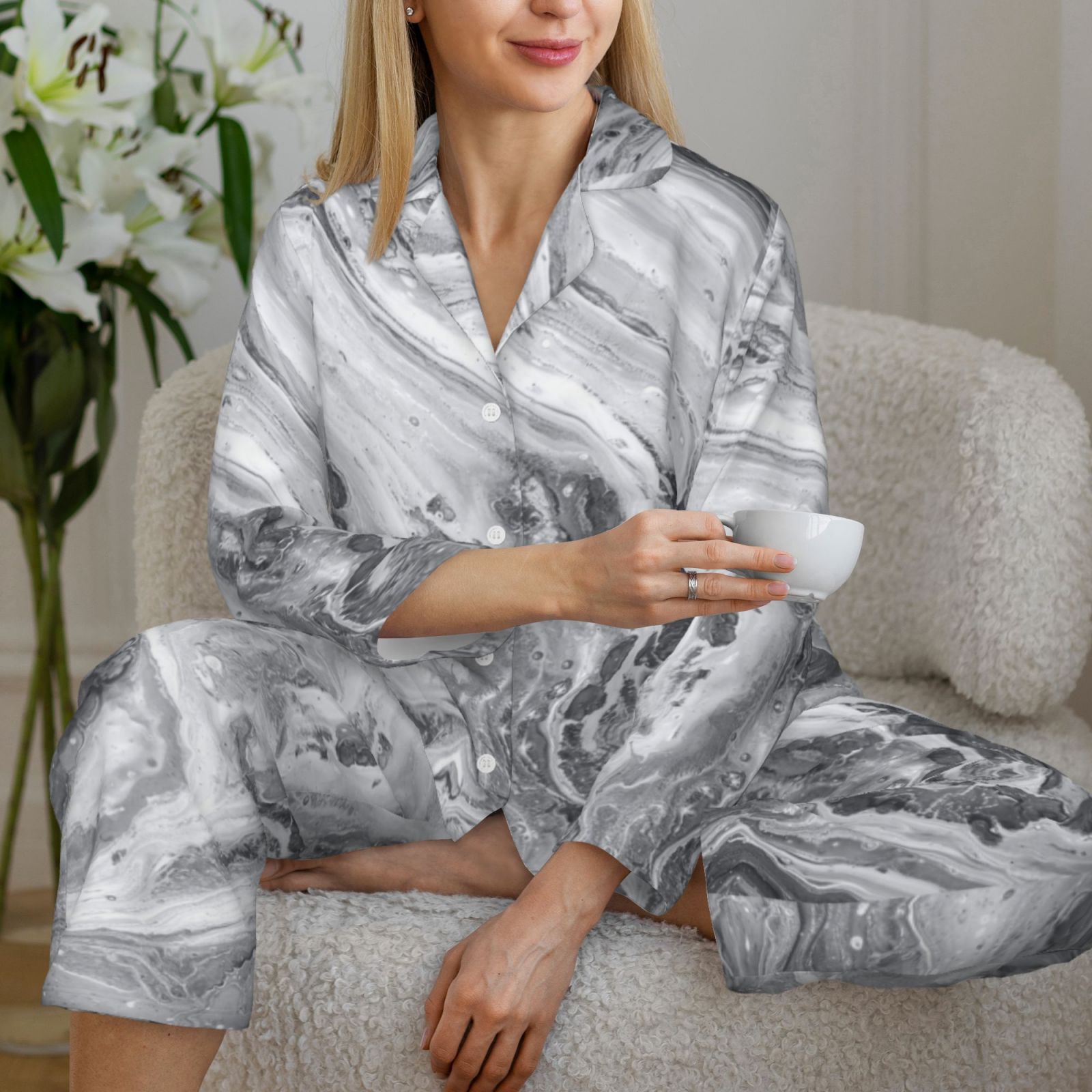 Women's Long-Sleeved Pajama Set