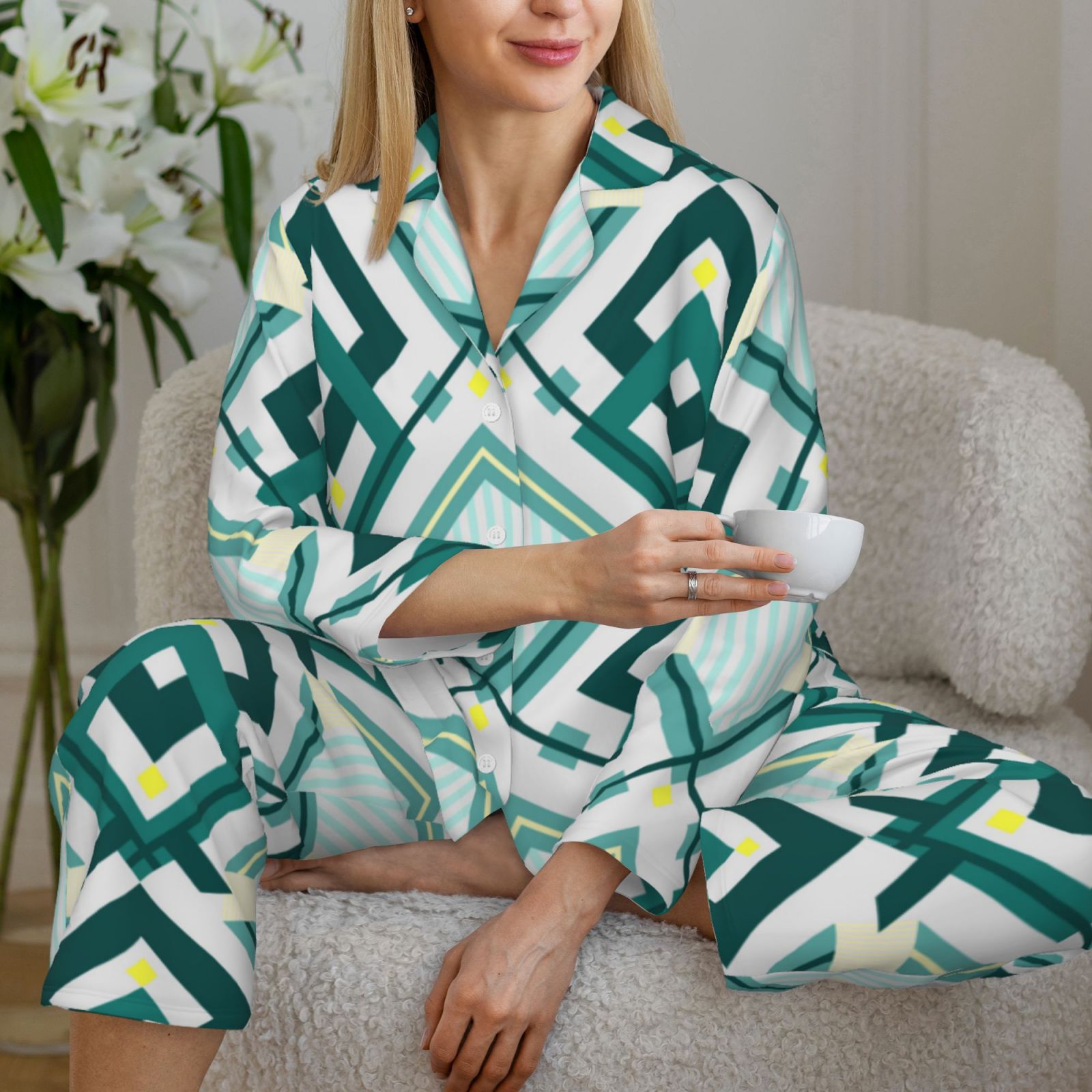 Women's Long-Sleeved Pajama Set