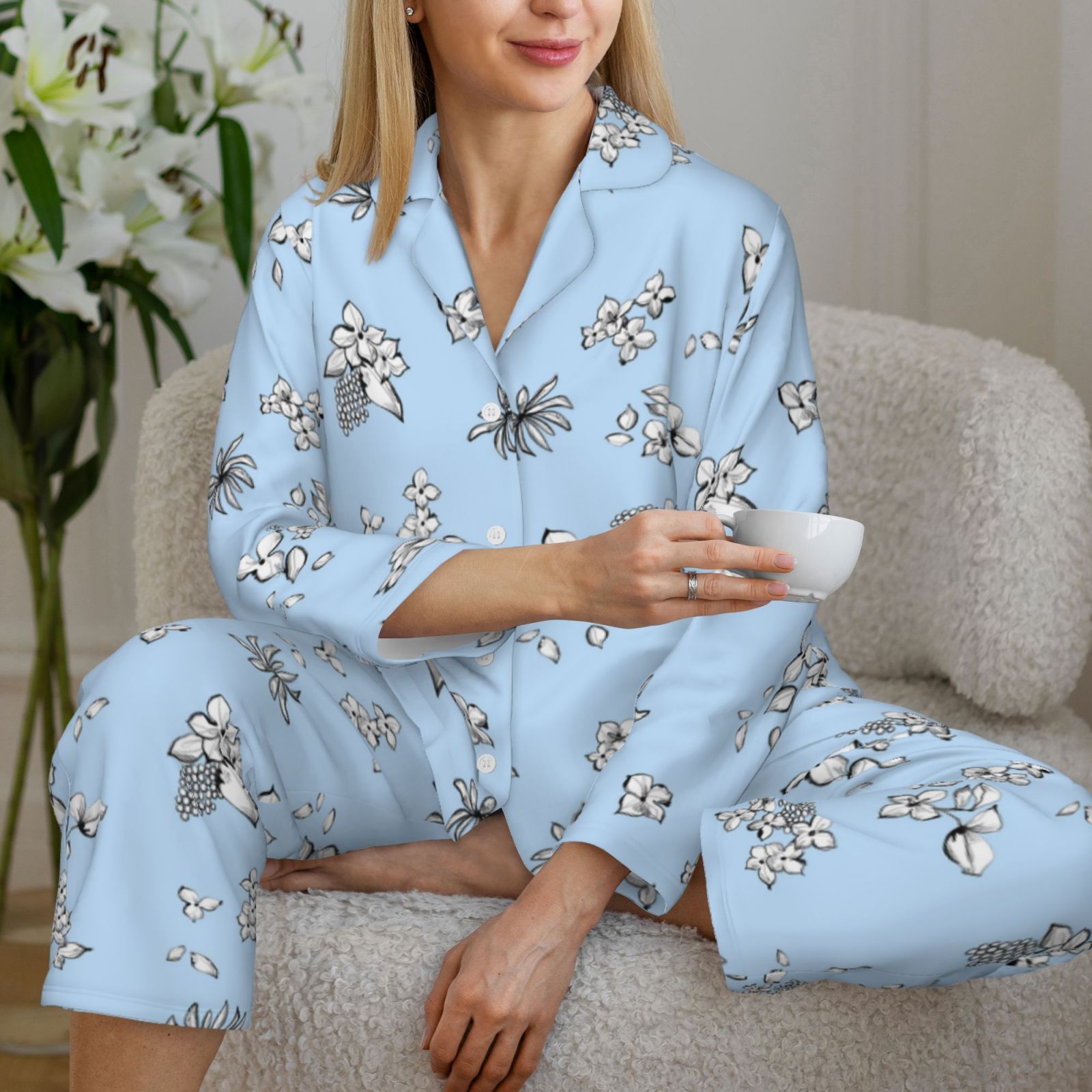 Women's Long-Sleeved Pajama Set