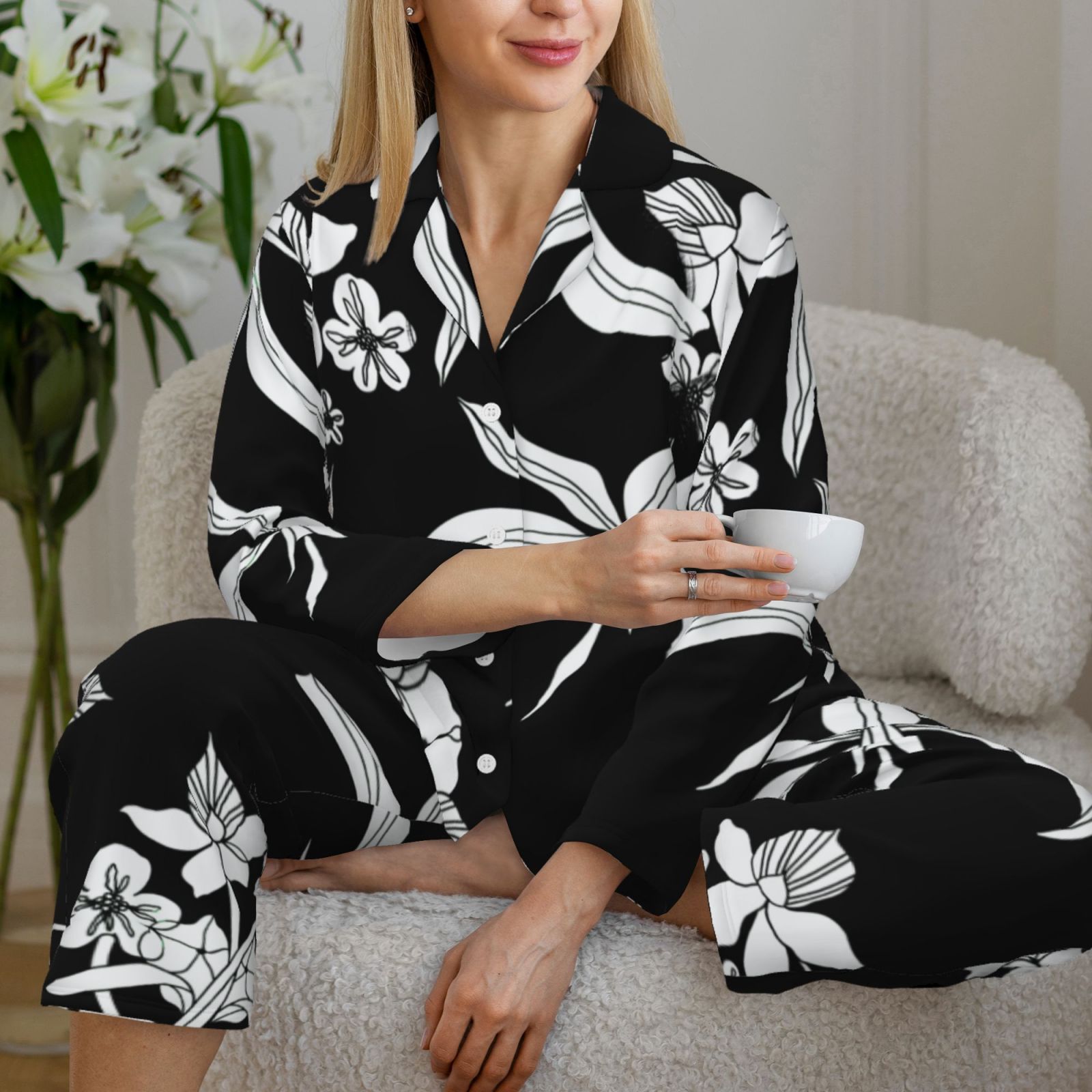 Women's Long-Sleeved Pajama Set