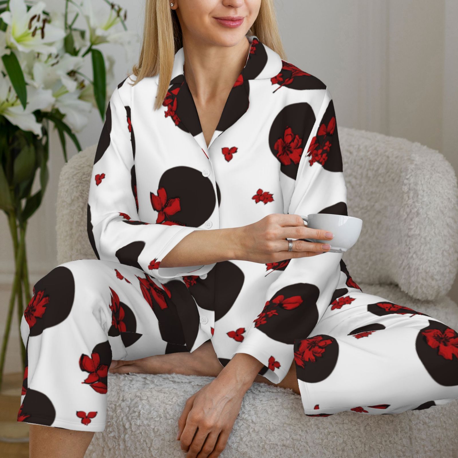 Women's Long-Sleeved Pajama Set