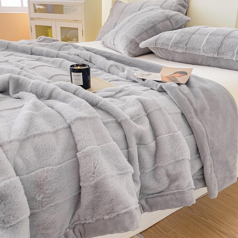 Winter Warm Bed Blanket Fluffy Soft Plush Blanket Solid Sofa Cover Luxury Blanket Bedroom Sofa Home Decorations