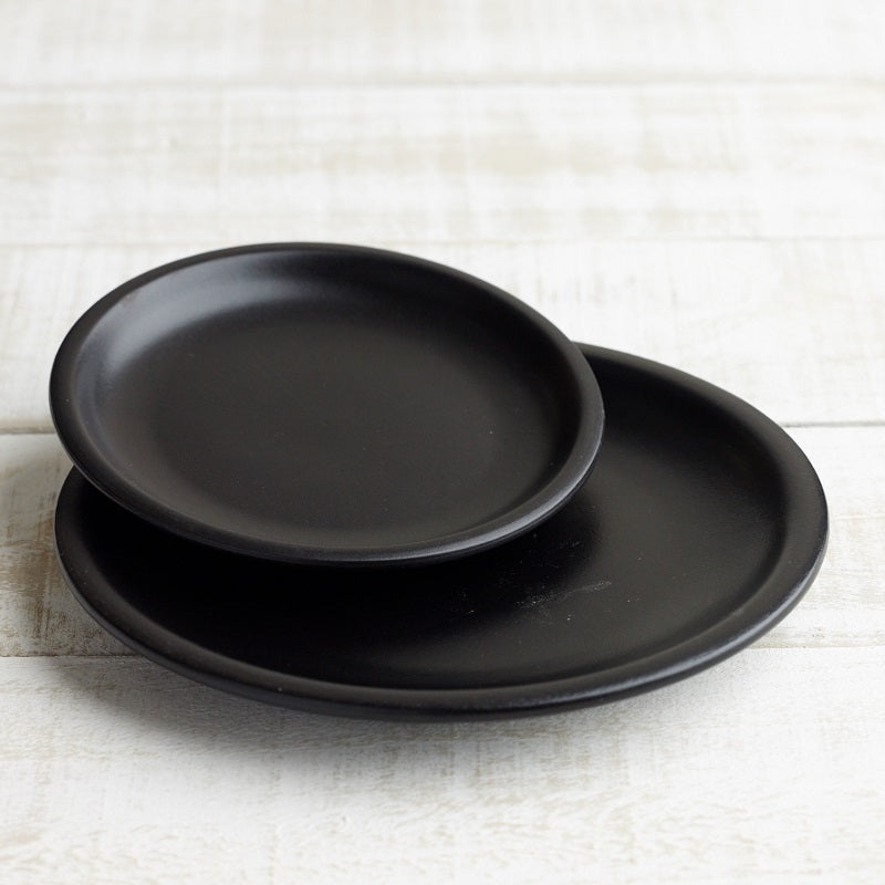 Spanish Terracotta plates - 2 sizes, 2 colours