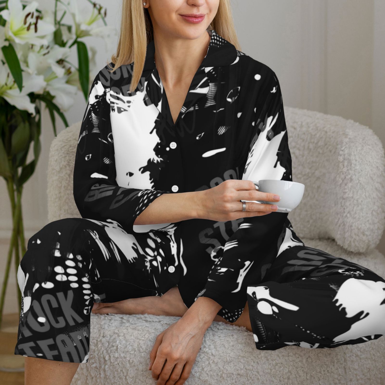 Women's Long-Sleeved Pajama Set