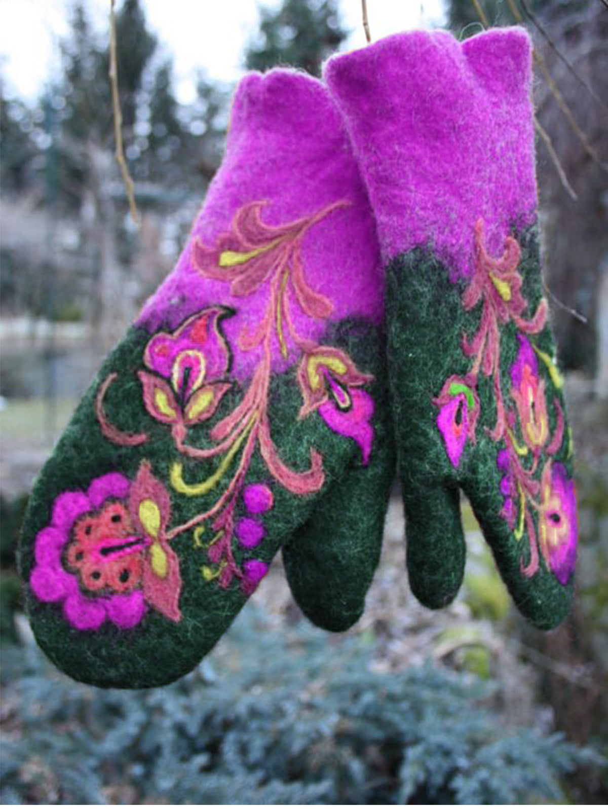 Flower Decor Colorblock Fleece Gloves