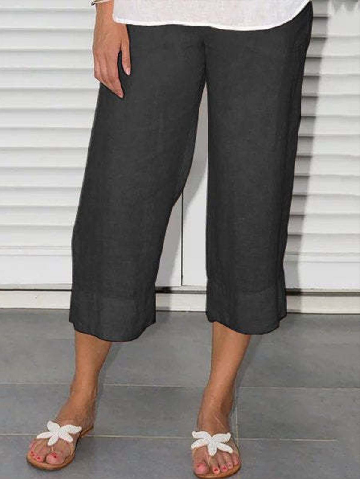 Minimalist Solid Color Loose Straight Leg Crop Pants