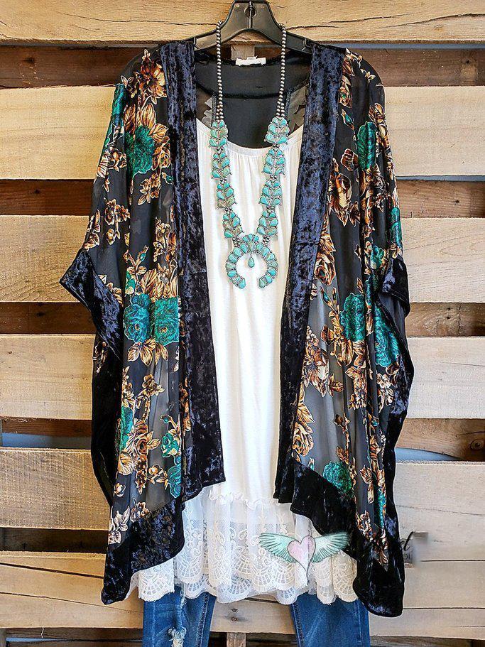 Opposites Attract Burnout Velvet Kimono - Black