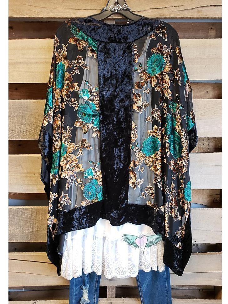 Opposites Attract Burnout Velvet Kimono - Black