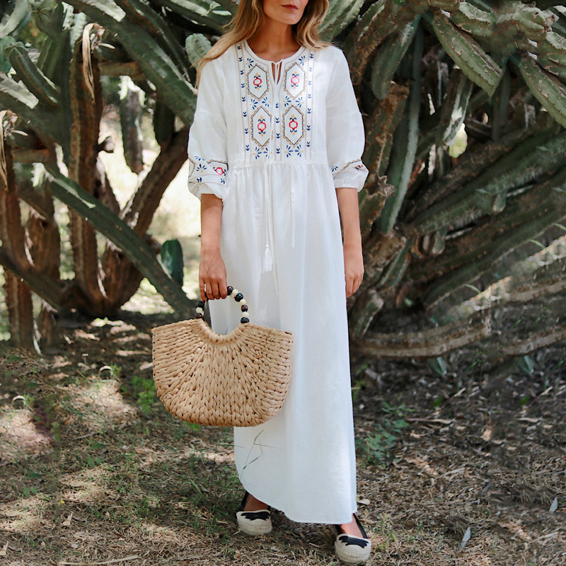 Resort-style Vacation Embroidered Cotton and Linen Dress 44aa