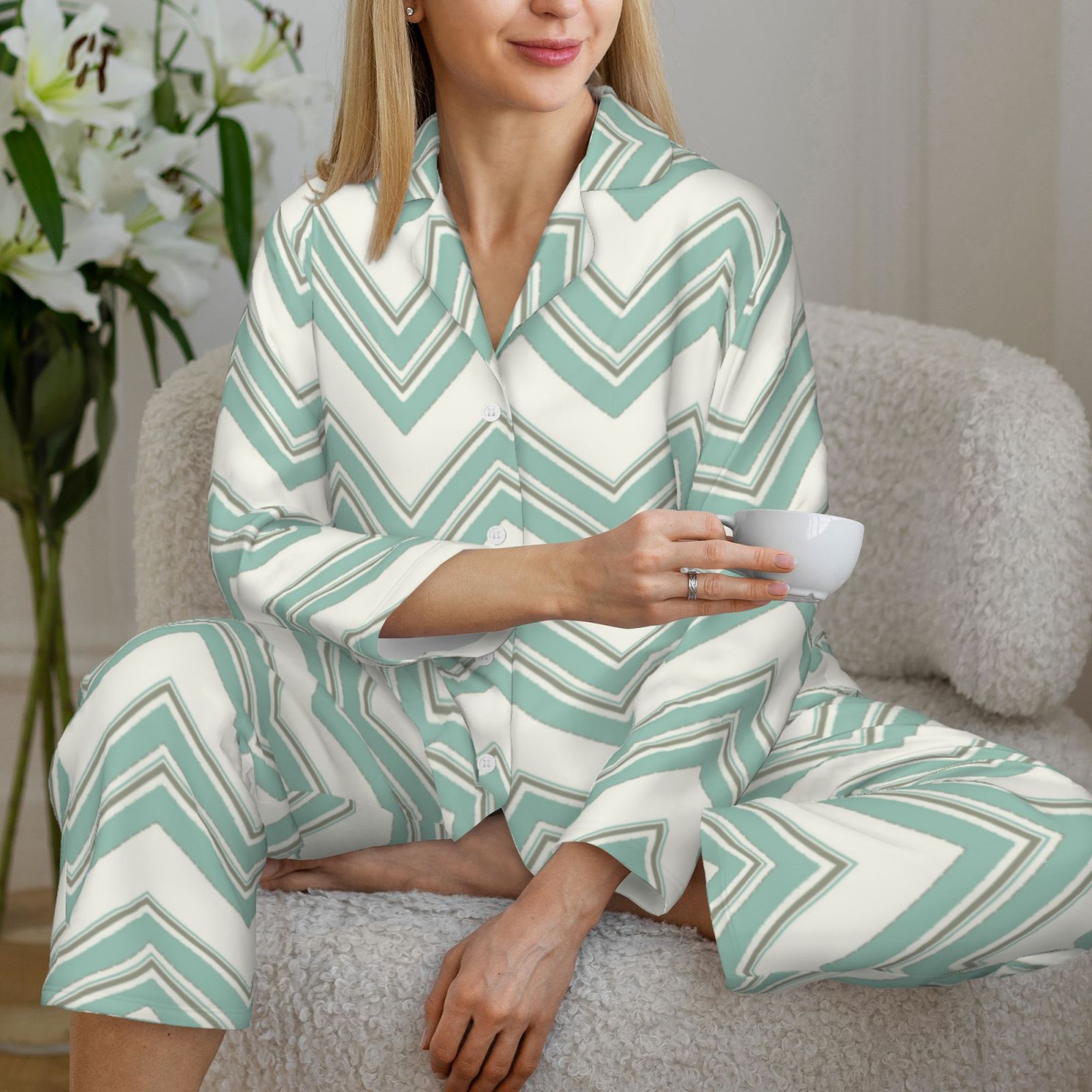 Women's Long-Sleeved Pajama Set