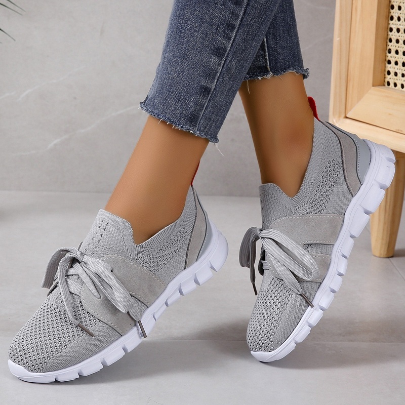 Fashionable And Lightweight Sneakers